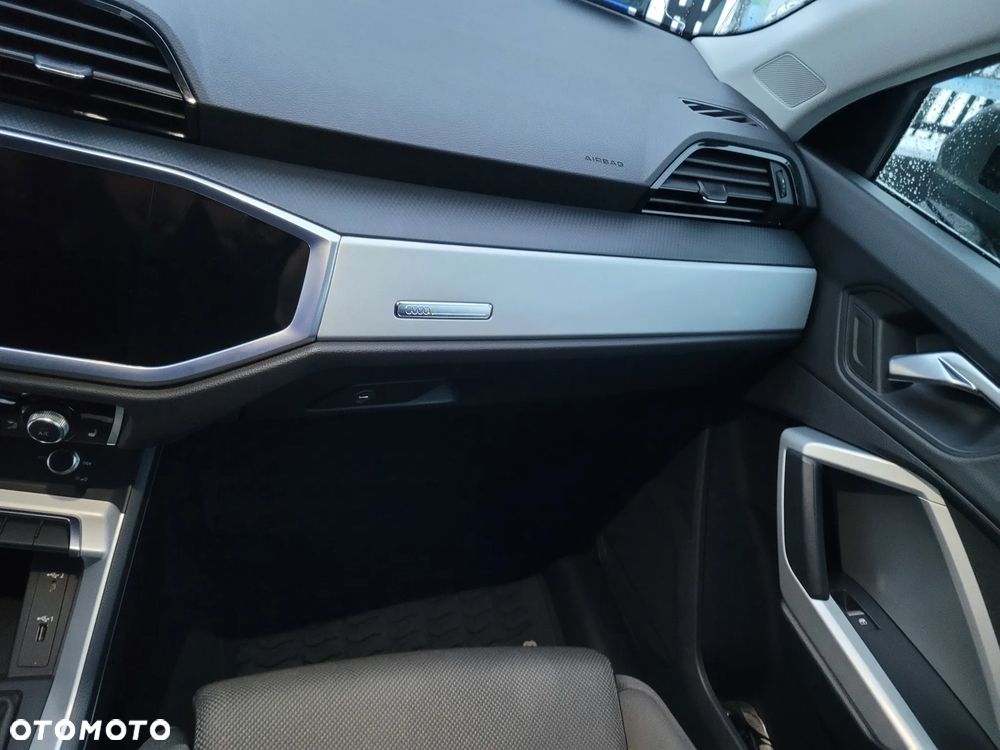 Audi Q3 35 TDI S tronic - 11