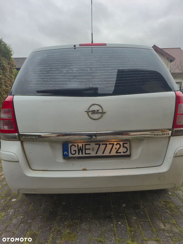 Opel Zafira 1.9 CDTI 111 - 11