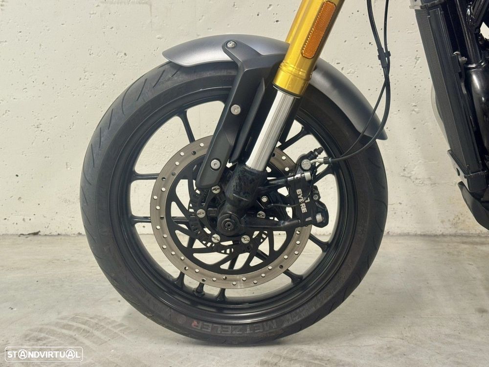 Triumph Scrambler 400X - 3