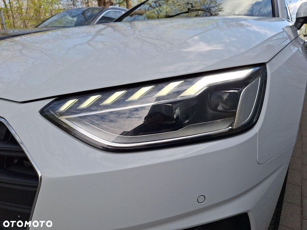 Audi A4 Limousine - 31