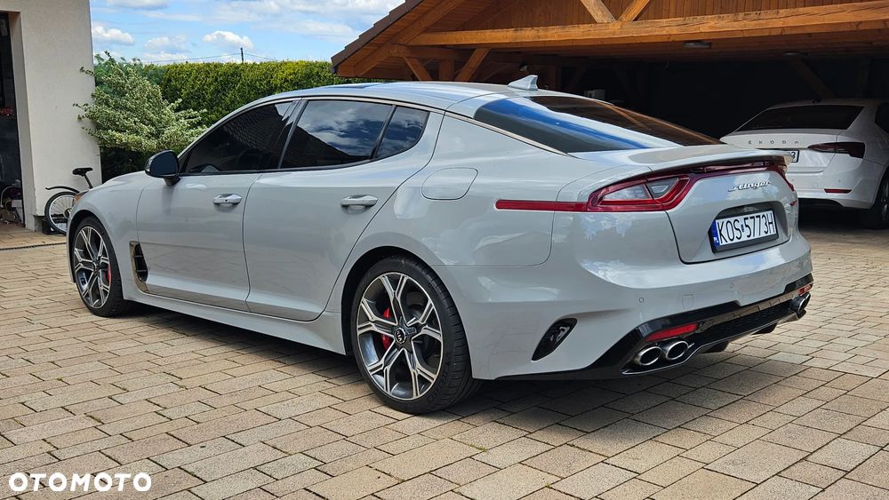 Kia Stinger - 3
