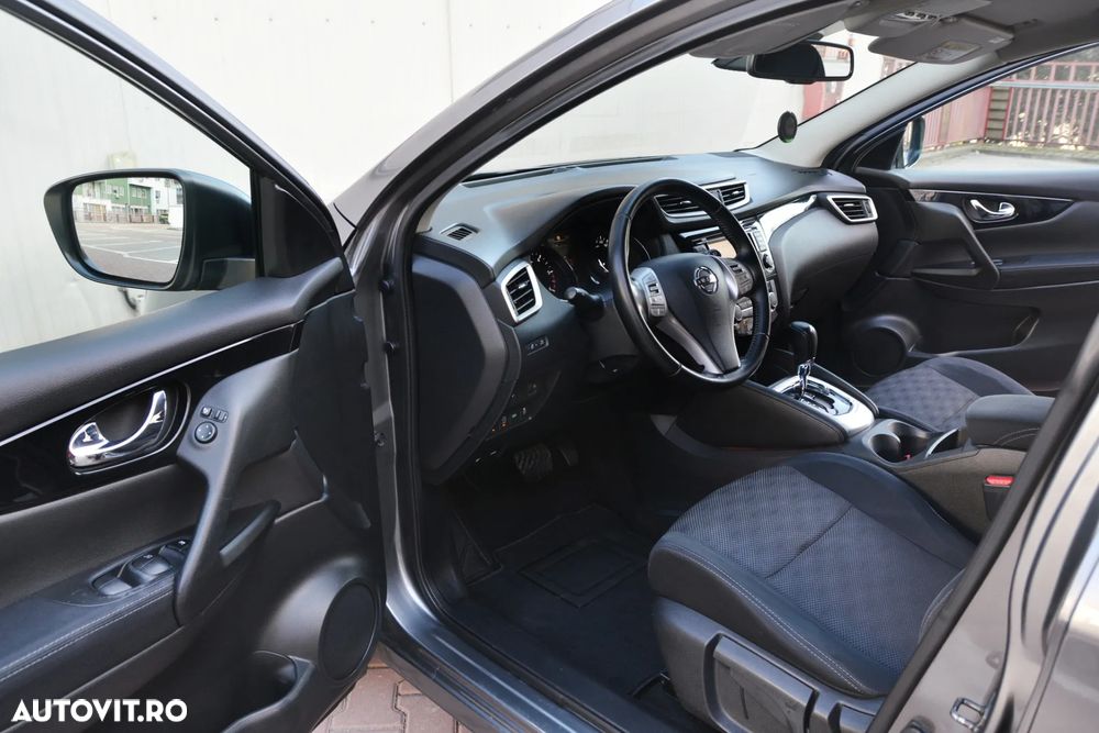Nissan Qashqai 1.6 DCI Start/Stop X-TRONIC Tekna - 9
