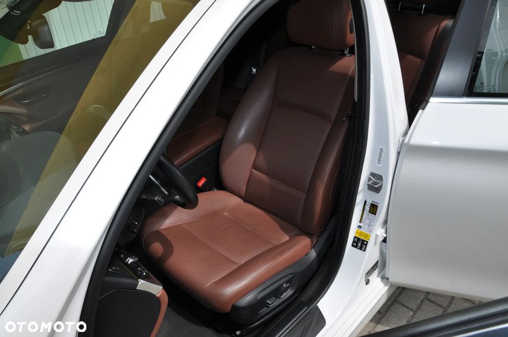 BMW Seria 5 535i xDrive - 19