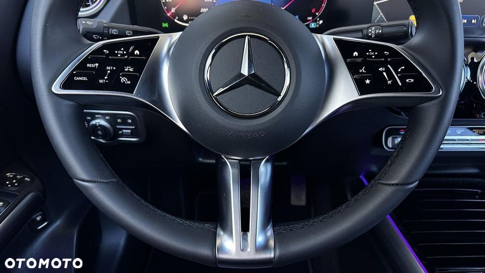 Mercedes-Benz GLA 200 d Progressive 8G-DCT - 15