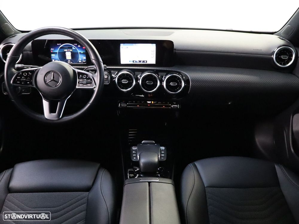 Mercedes-Benz A 250 e Style Plus - 13