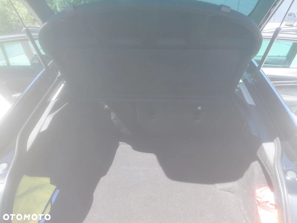 Opel Insignia - 12