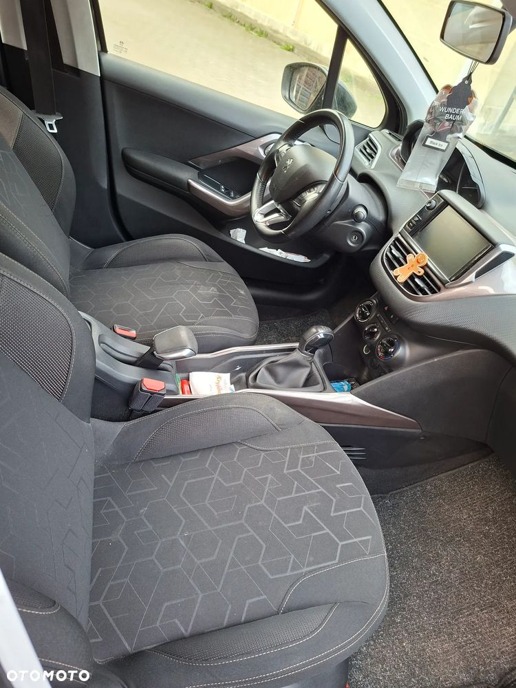 Peugeot 2008 e-HDi FAP 92 STOP & START Allure - 4