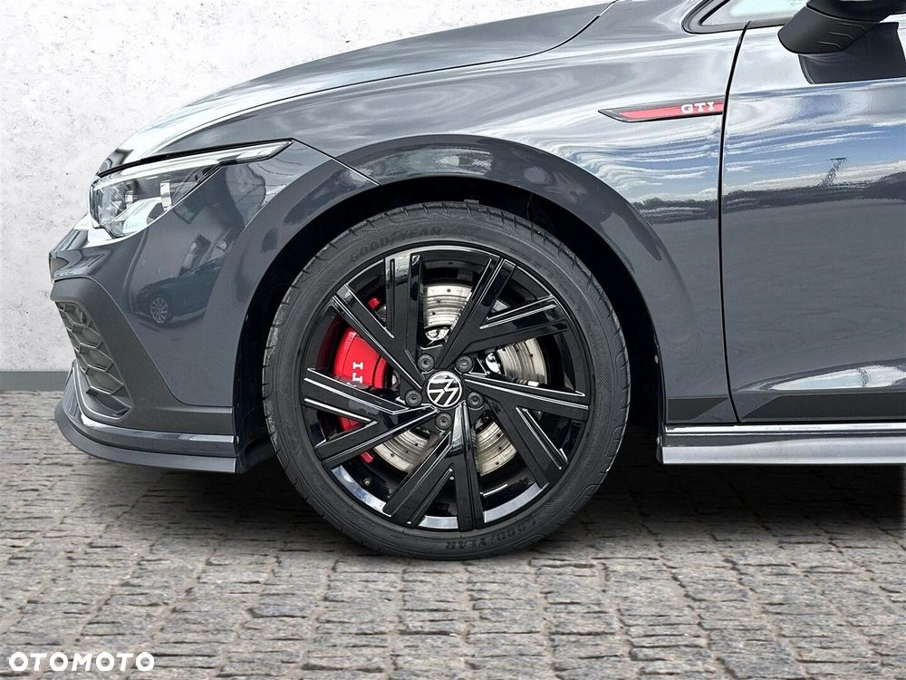 Volkswagen Golf - 36