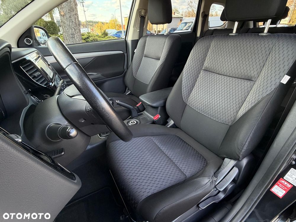 Mitsubishi Outlander 2.2 DI-D 4WD Top - 12