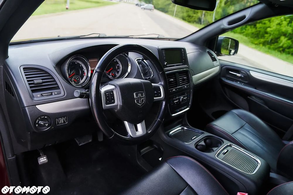 Dodge Grand Caravan - 17