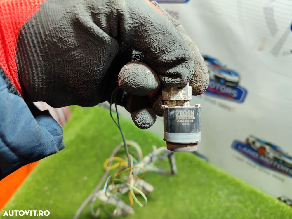 SENZORI PARCARE SPATE FORD FOCUS MK3 2013 1.6 DIESEL Duratorq BREAK COD OEM CJ5T-15K859-EA / CJ5T-15K859-FA / 1788254 / 2011-2015 - 6