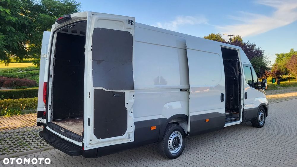 Iveco Daily 35s150 silnik 3.0 L4H2 /  furgon / blaszak / przebieg 83.000/ jeden właściciel krajowy - 26
