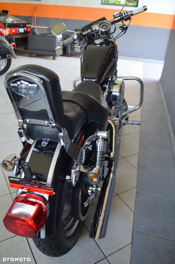 Harley-Davidson Sportster Custom 1200C - 22