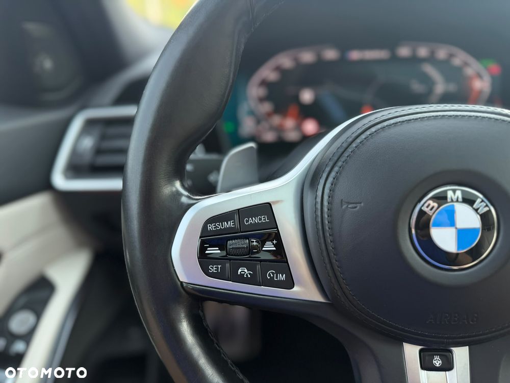 BMW Seria 3 M340d xDrive - 25