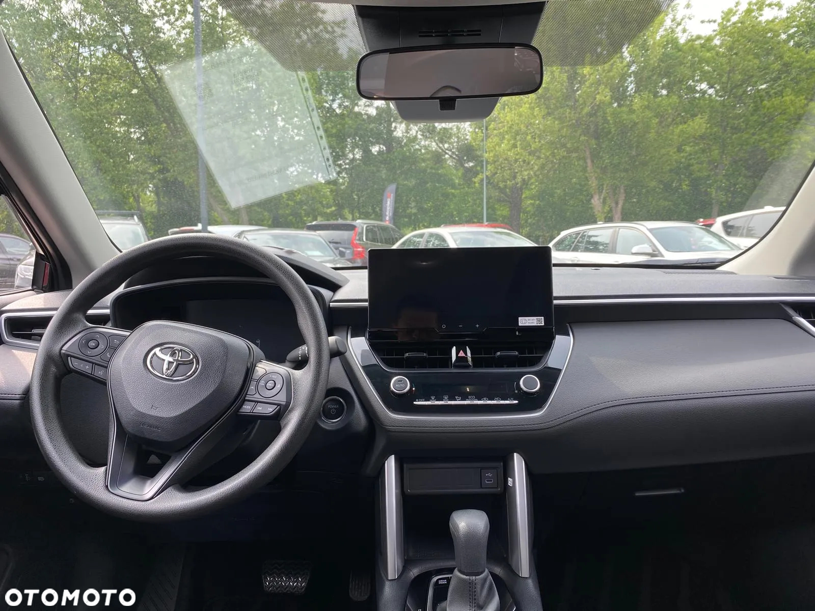 Toyota Corolla Cross - 12
