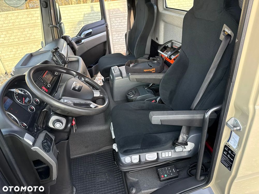 MAN TGS TGL * 4x2* *TGM 15.250 + DŻWIG KRAN HDS ATLAS 96.3E  WYSÓW 10,2m* Kran* Sterowanie Radiowe* ROTATOR* Widły do PALET* + Skrzynia 6.5m* 111000km - JAK NOWY* z NIEMIEC - 9