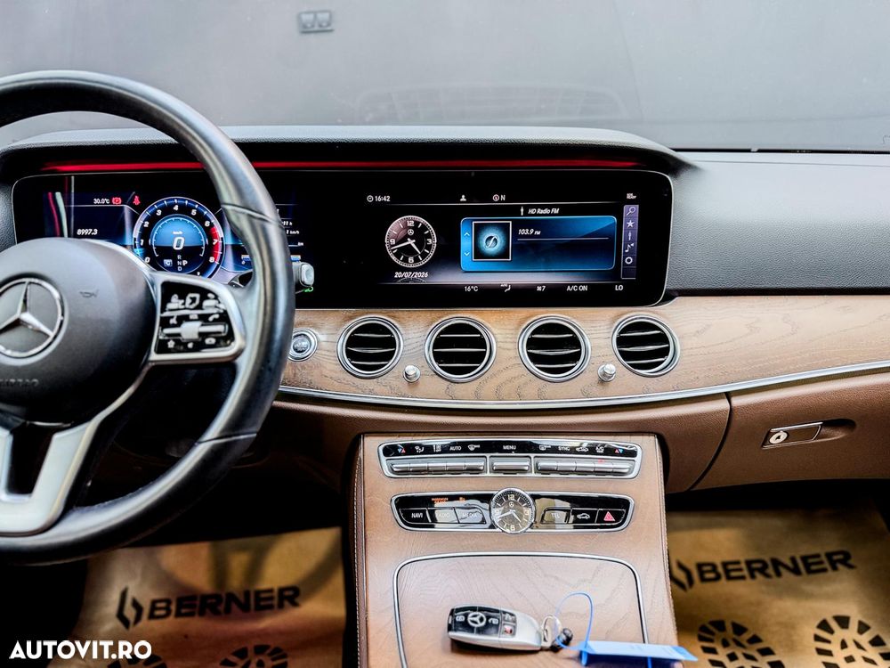 Mercedes-Benz E 300 9G-TRONIC AMG Line - 16