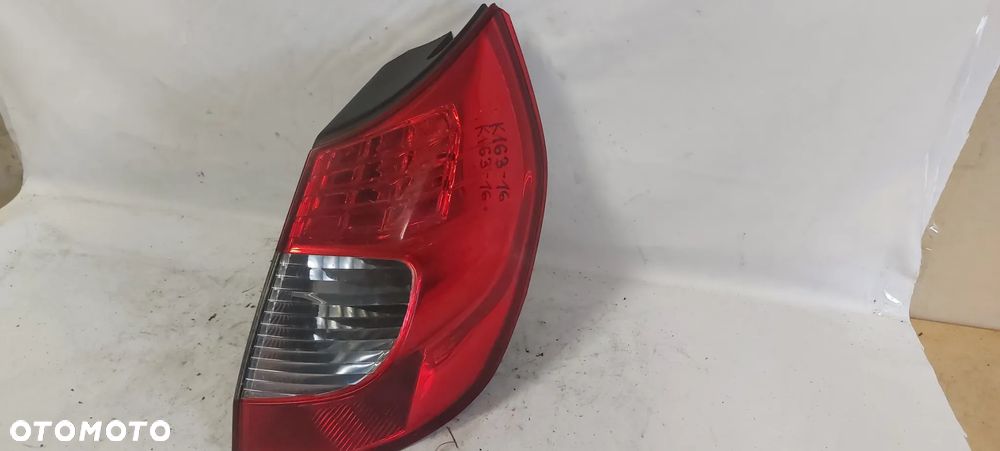 .  TYL TYLNA LAMPA PRAWA RENAULT SCENIC 2 LIFT - 1