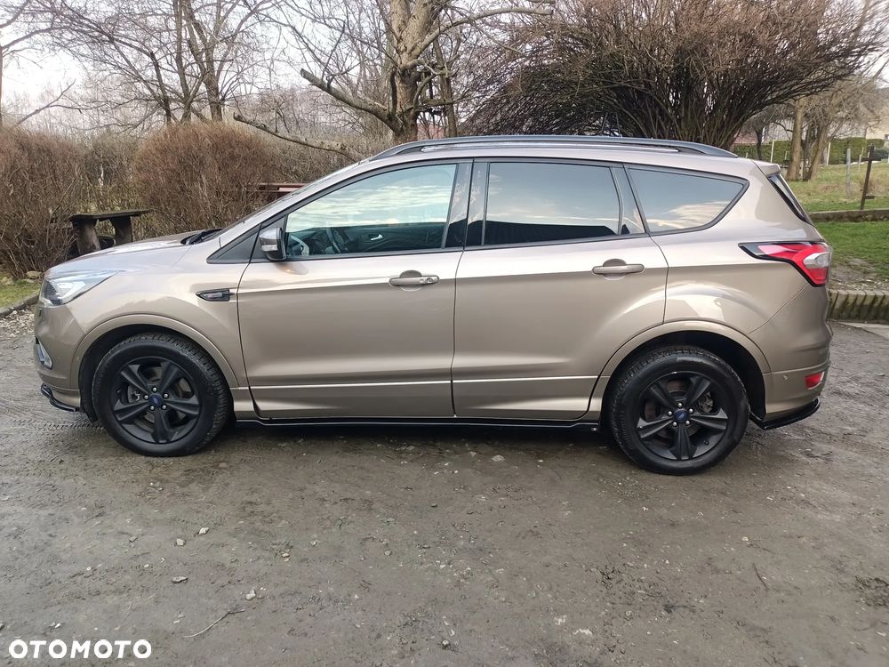 Ford Kuga 1.5 EcoBoost 4x4 ST-Line - 4