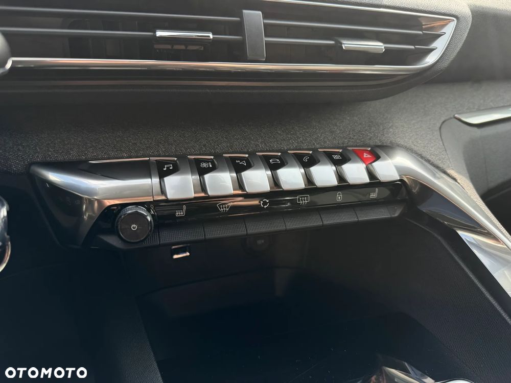 Peugeot 5008 BlueHDi 120 Allure - 28