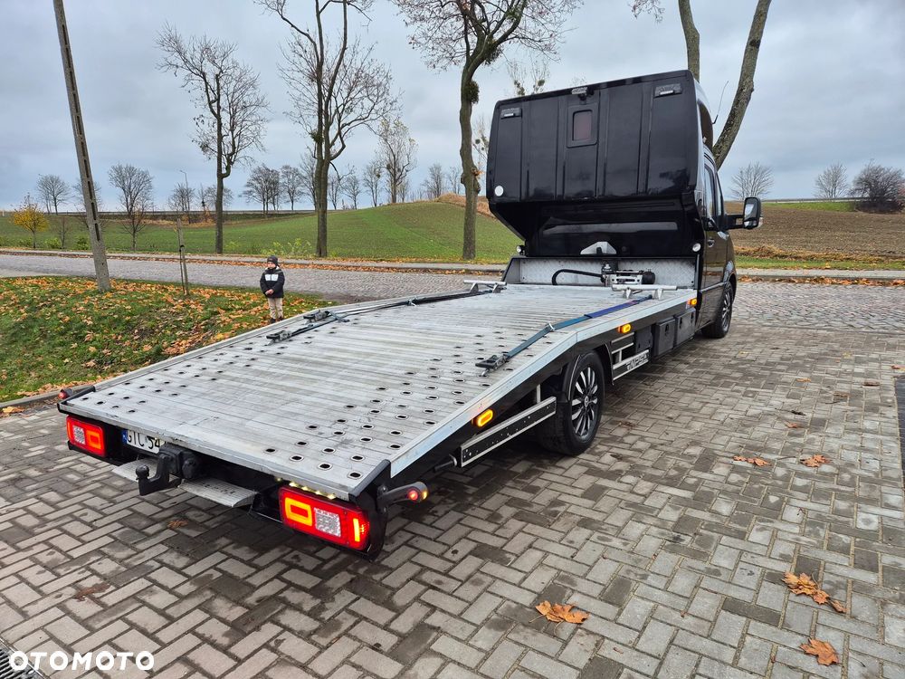 Mercedes-Benz Sprinter - 10