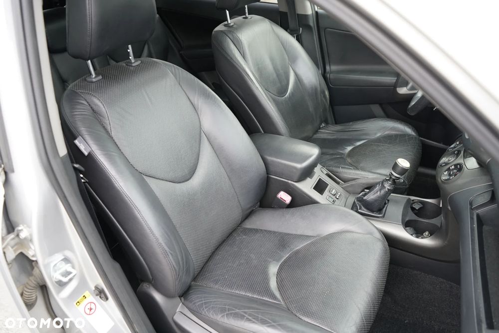 Toyota RAV4 2.0 VVT-i Premium - 20