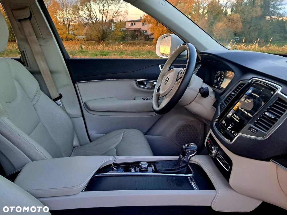 Volvo XC 90 T5 AWD Momentum 7os - 36