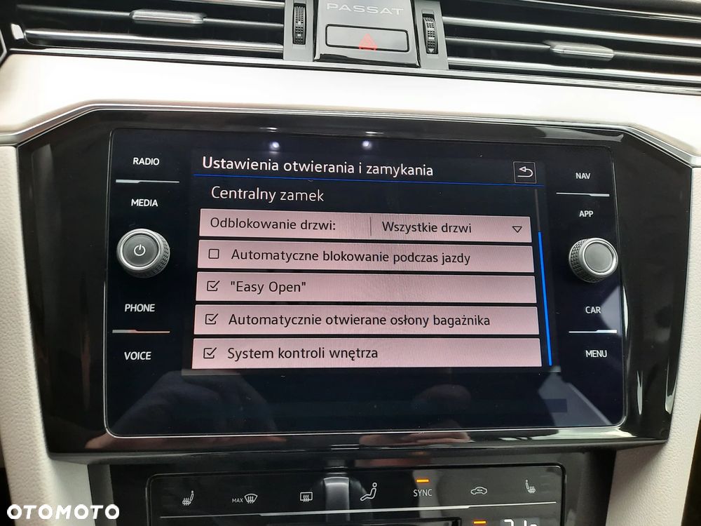 Volkswagen Passat 2.0 TDI Elegance DSG - 31