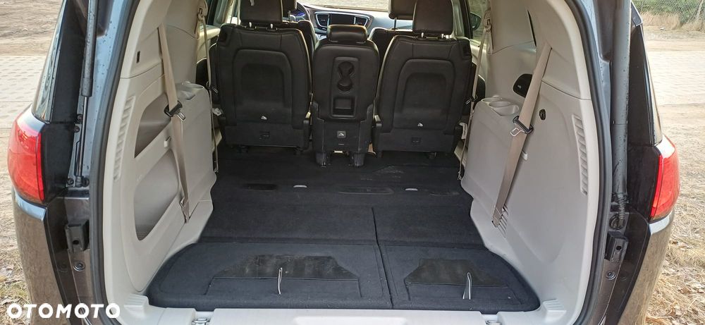 Chrysler Pacifica - 12