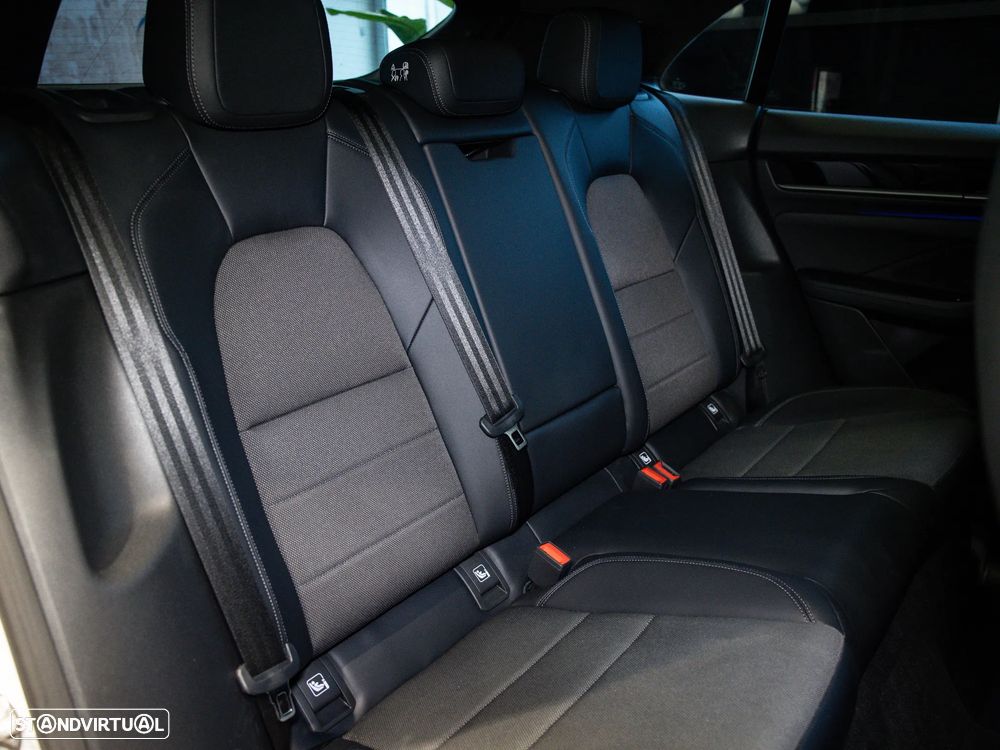 Porsche Macan Electric 4 - 38