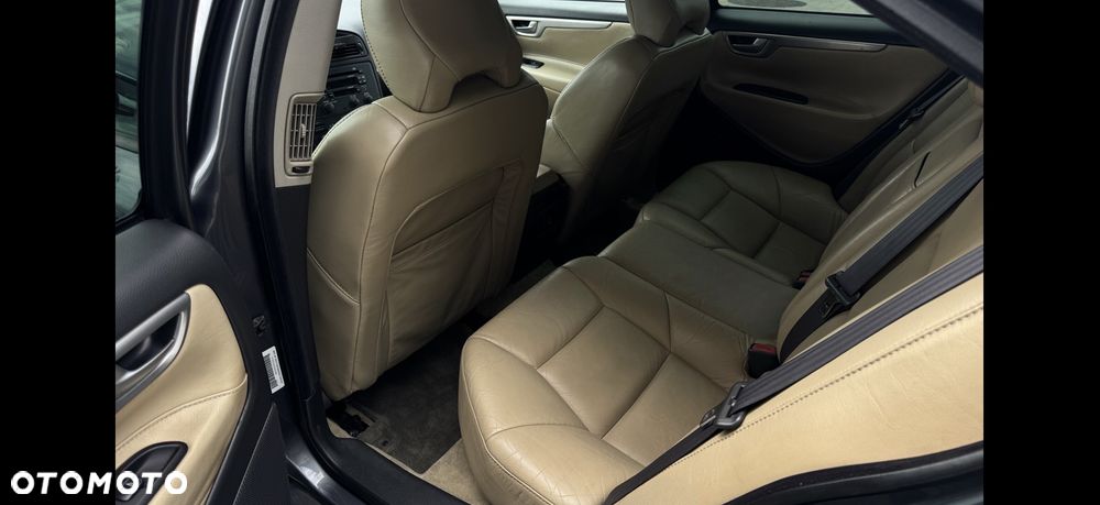 Volvo S60 R - 23