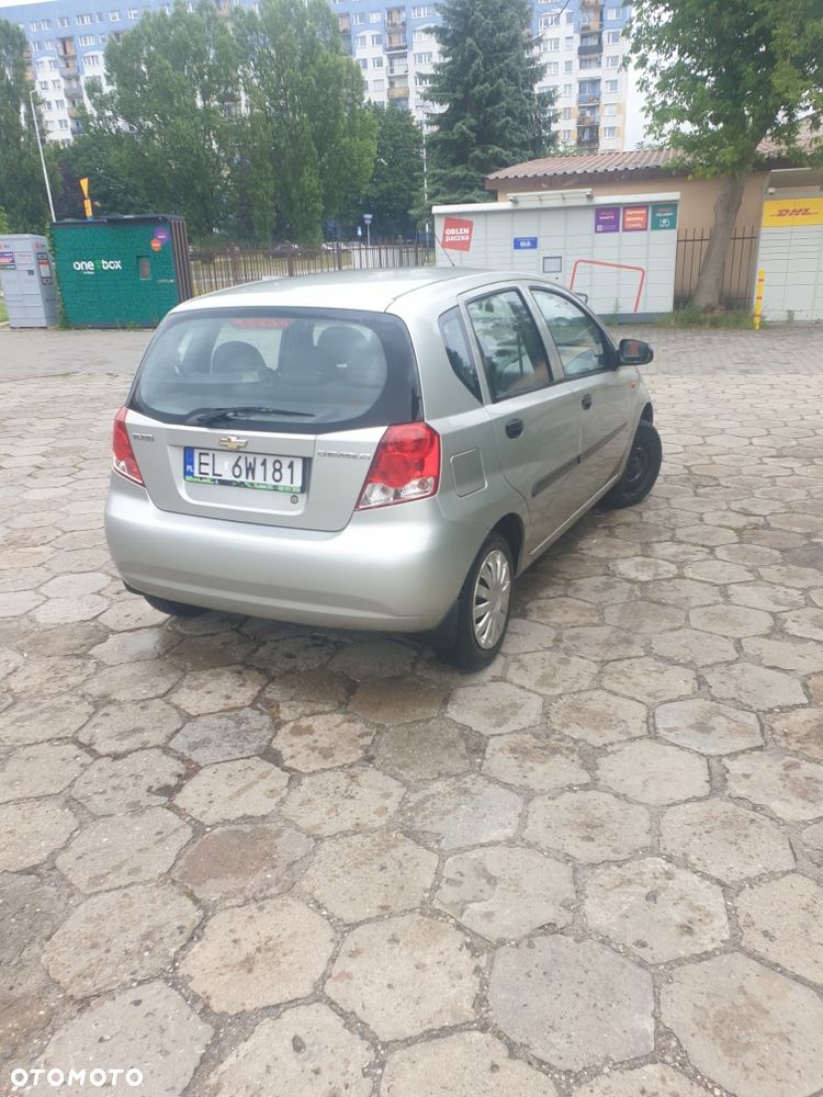 Chevrolet Aveo - 4