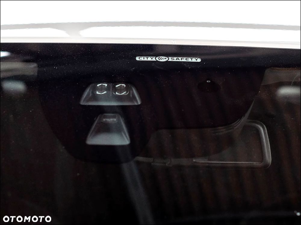 Volvo V40 Cross Country - 14