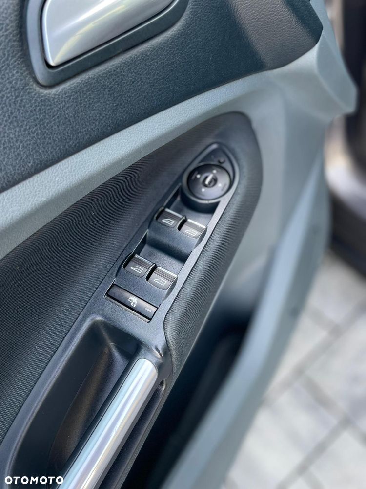 Ford Grand C-MAX 1.6 TDCi Titanium - 18