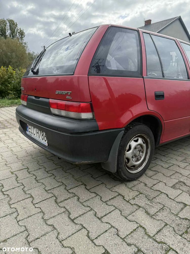 Suzuki Swift - 4