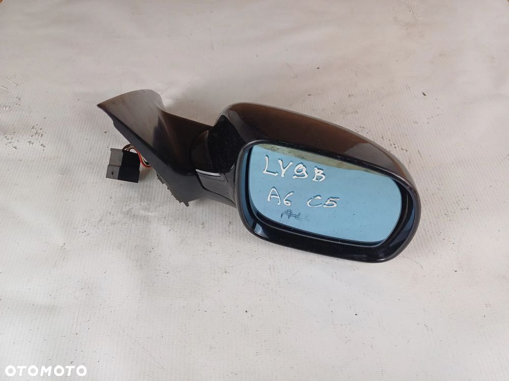 AUDI A6 C5 Lusterko Prawe LY9B - 1