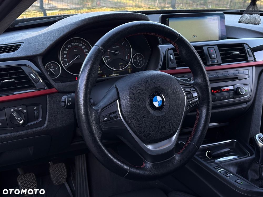 BMW Seria 3 320d Blue Performance Sport Line - 27