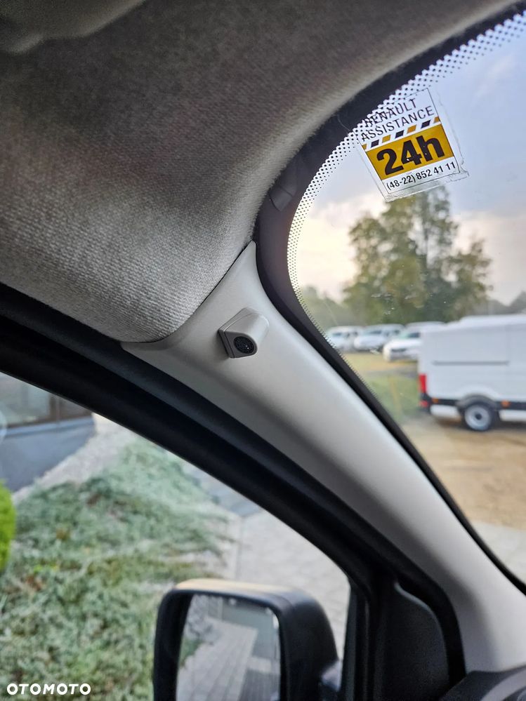 Renault Trafic 2.0dCi 145KM - 30