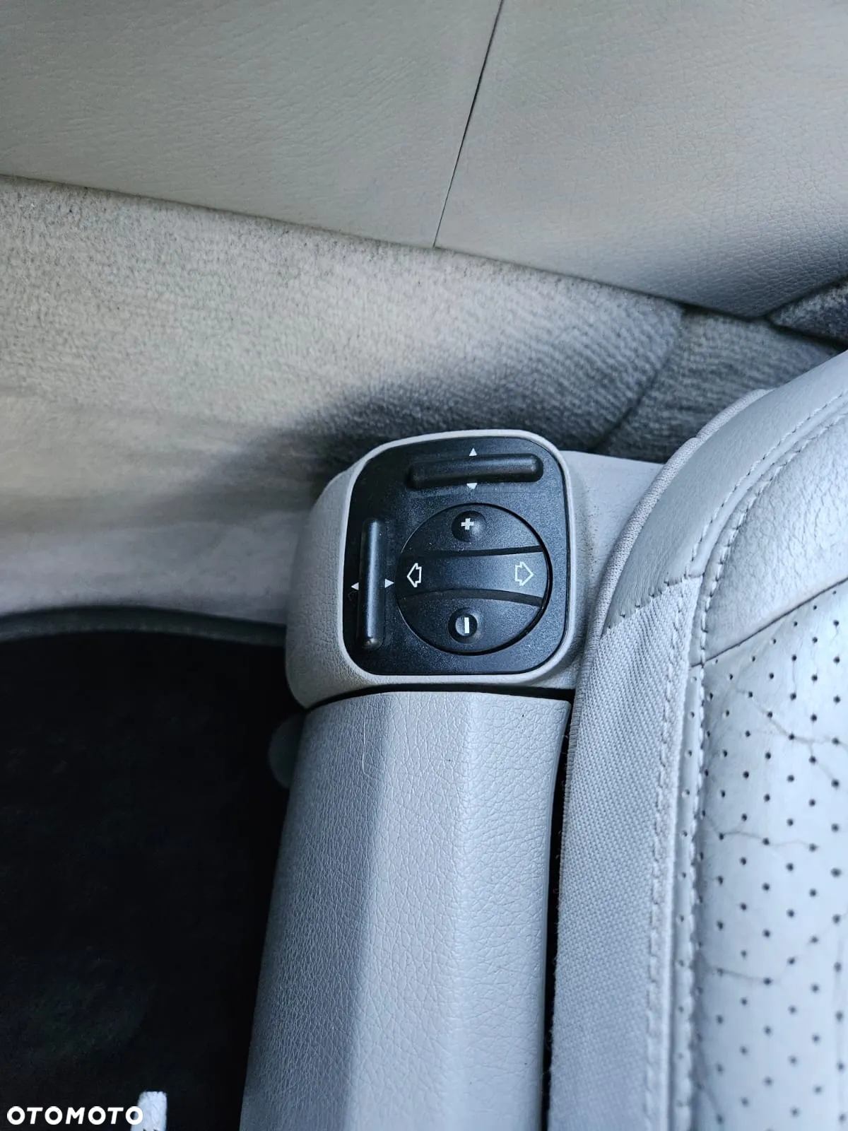 Mercedes-Benz Klasa E 320 T Avantgarde - 13