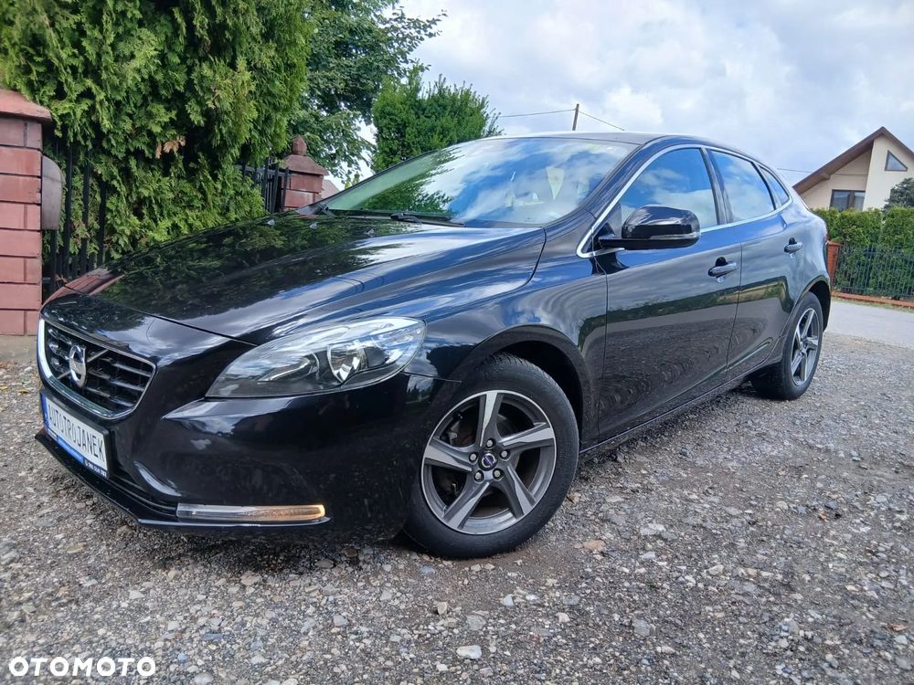 Volvo V40 D2 - 11