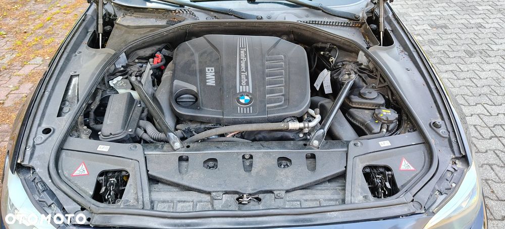 BMW Seria 5 530d xDrive Modern Line - 12