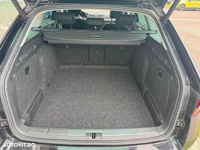 Skoda Superb Combi 2.0 TDI DSG Style - 30