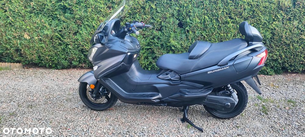Suzuki Burgman - 4