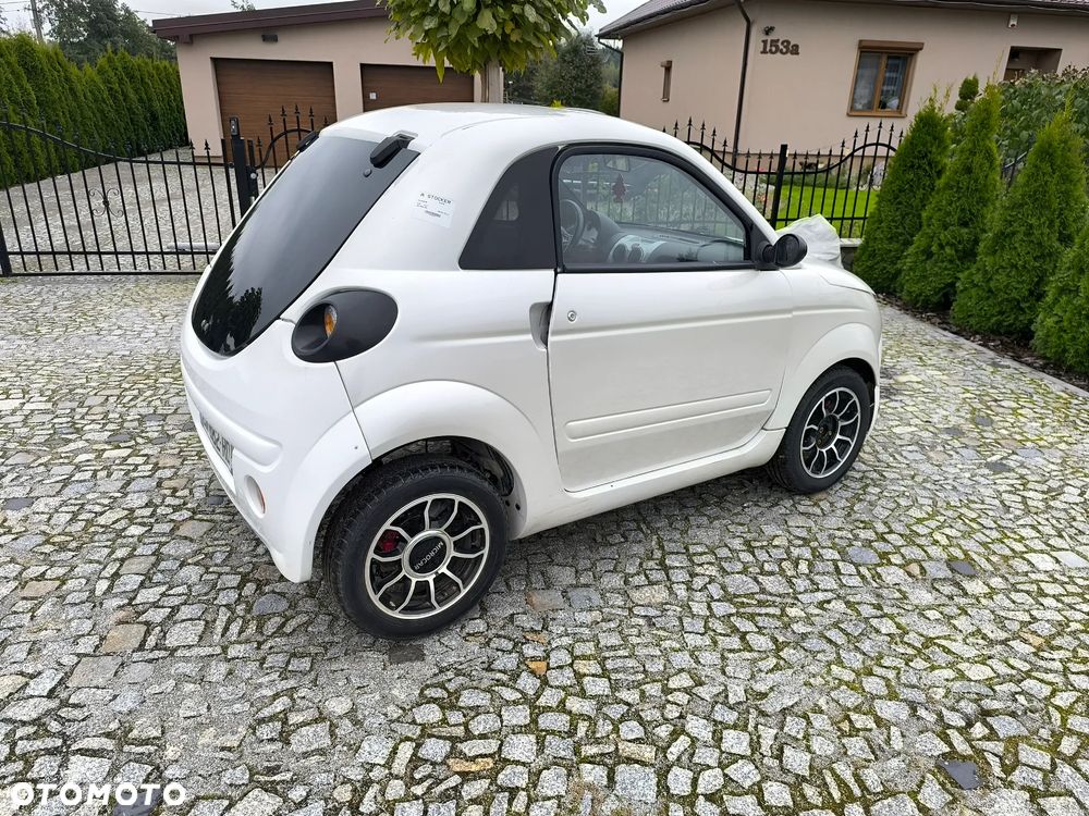Microcar DUE - 9