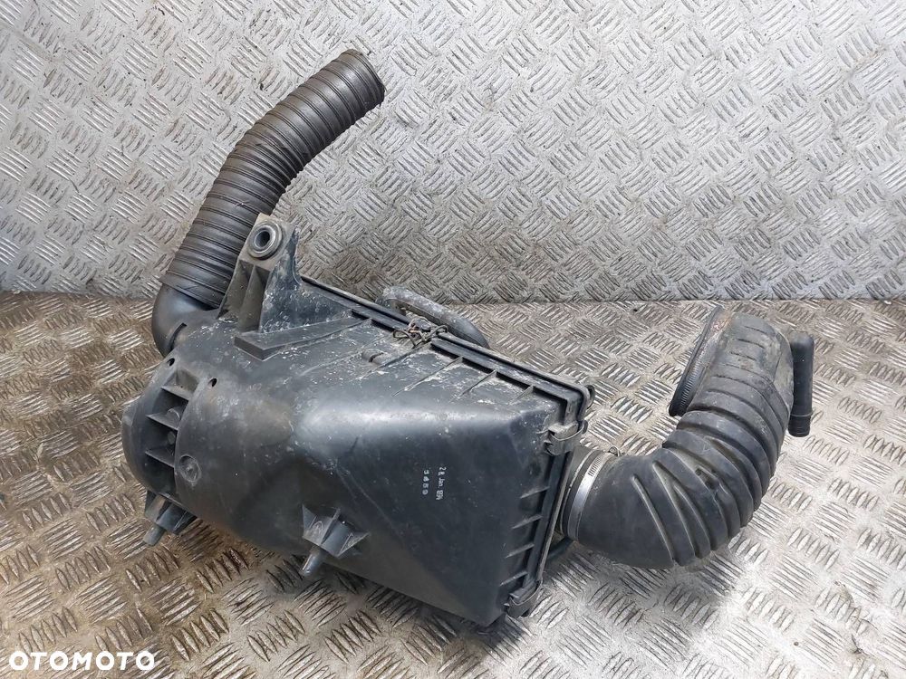 OBUDOWA FILTRA + PRZEPŁYWOMIERZ + RURA DOLOT AUDI 80 B4 1.6 8V 050129627C - 5