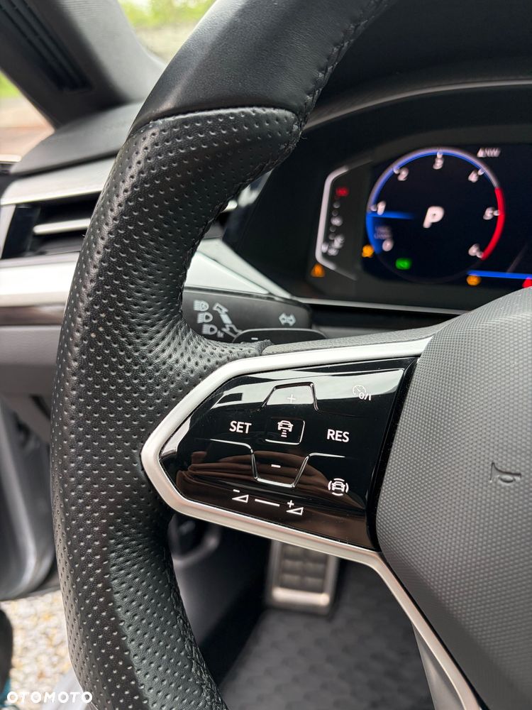 Volkswagen Arteon 2.0 TDI 4Motion R-Line DSG - 19
