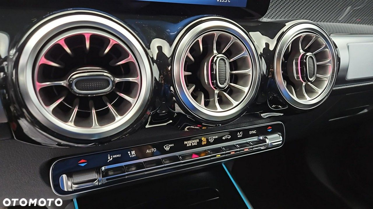 Mercedes-Benz GLB 200 d AMG Line 8G-DCT - 19