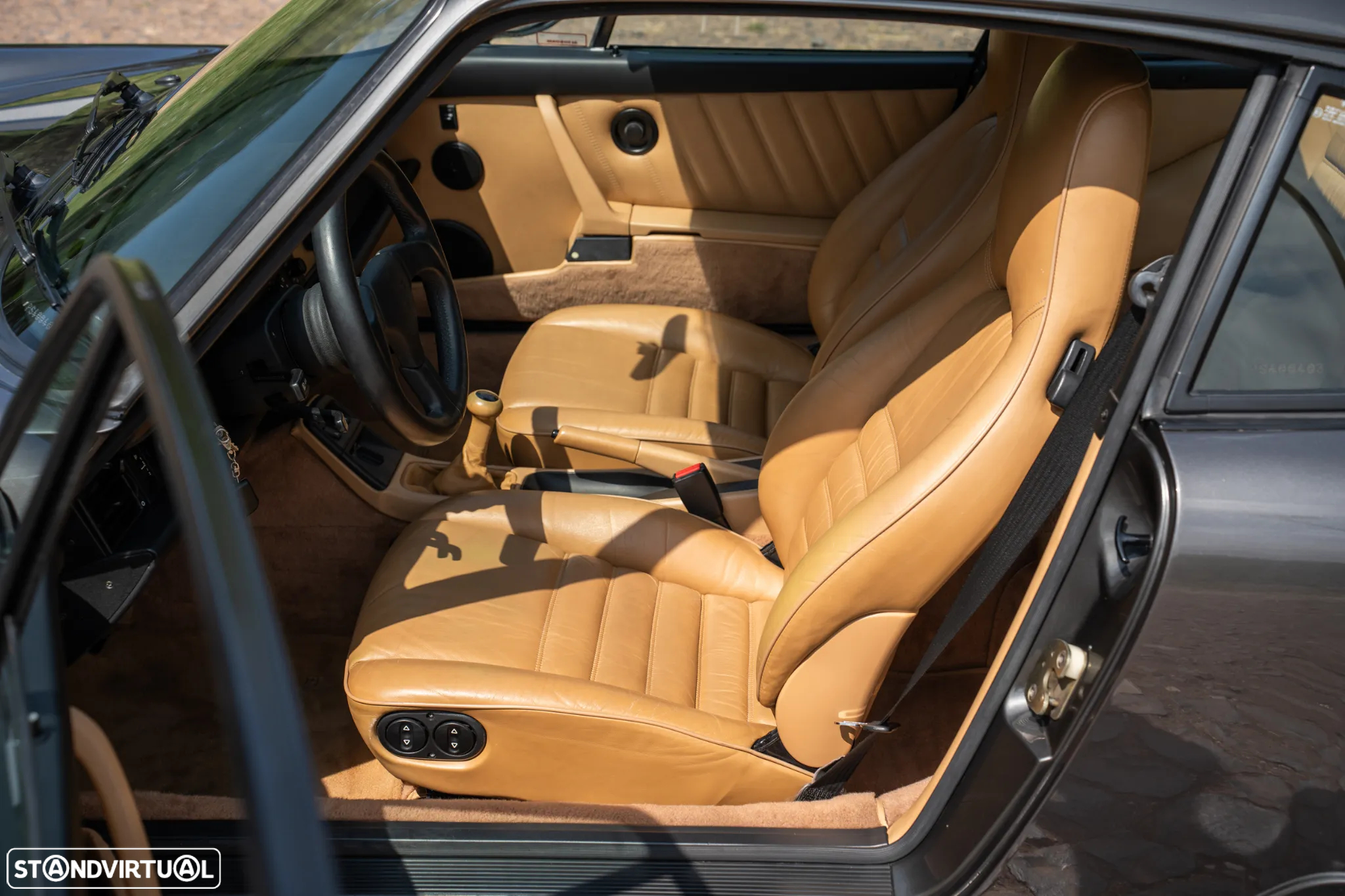 Porsche 911 (964) Coupé 3.6 Carrera 2 - 25