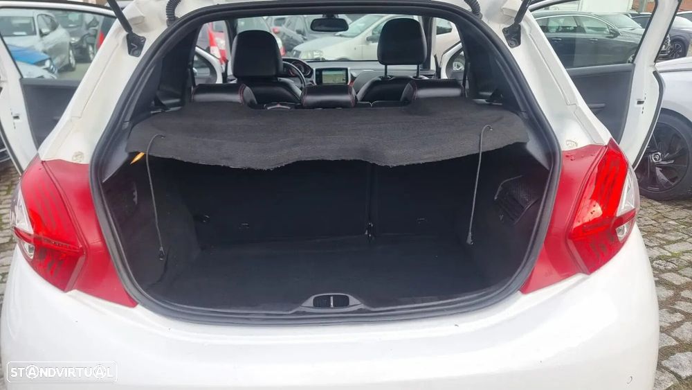 Peugeot 208 - 9