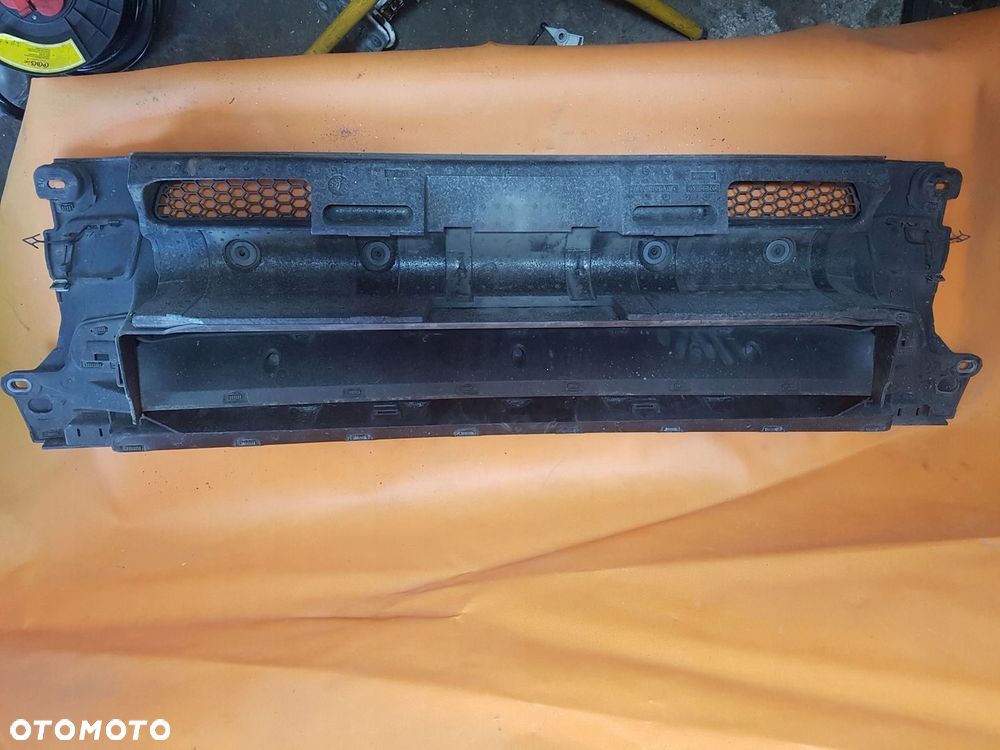 ZDERZAK ŚRODKOWY GRILL ATRAPA MAN TGS EURO 6 LIFT - 2